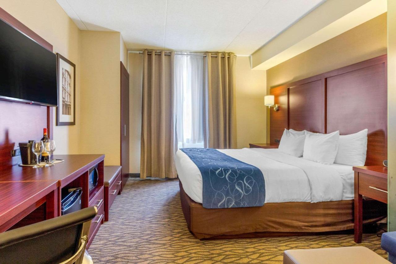 Comfort Suites Downtown Windsor Kültér fotó