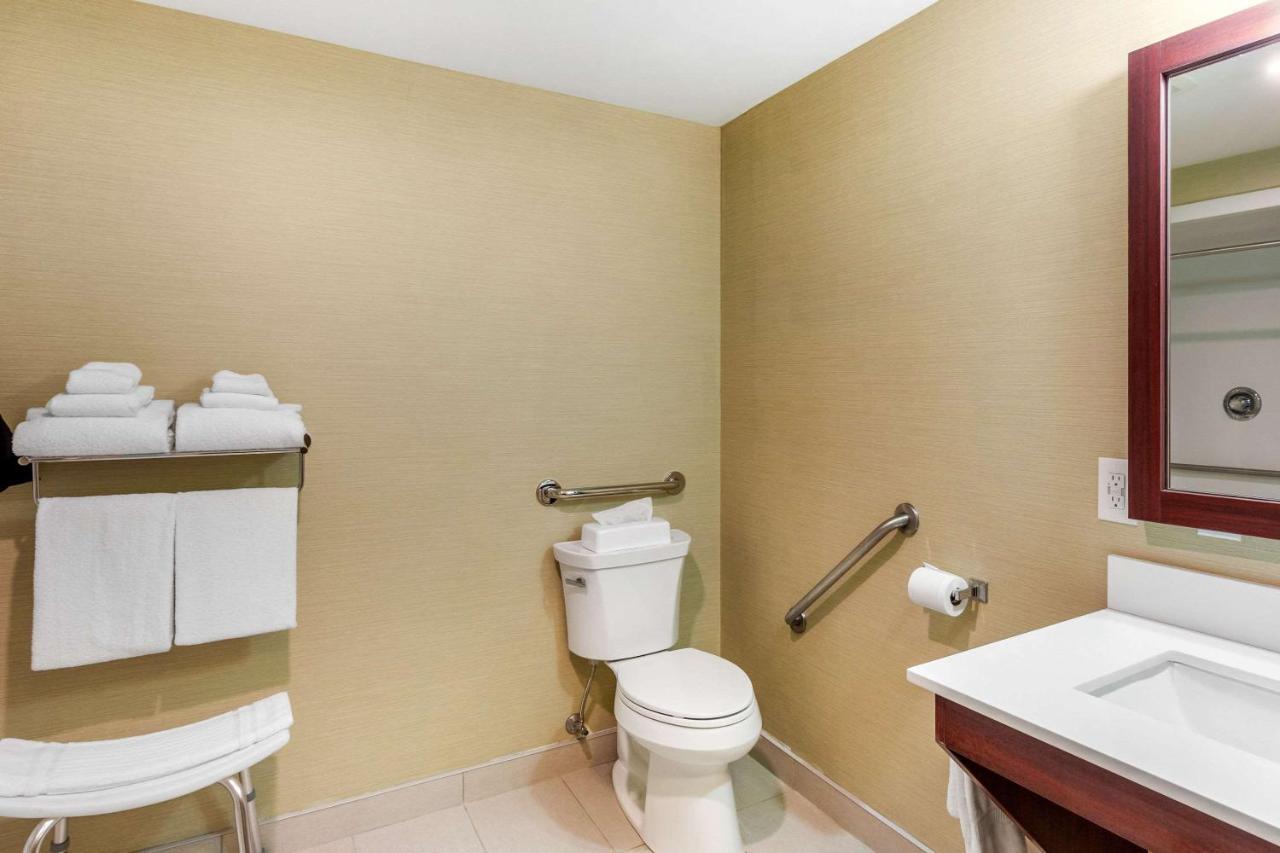 Comfort Suites Downtown Windsor Kültér fotó